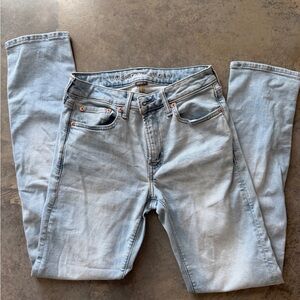 American Eagle Outfitters Light Wash Men’s Slim Straight Jeans 29x32